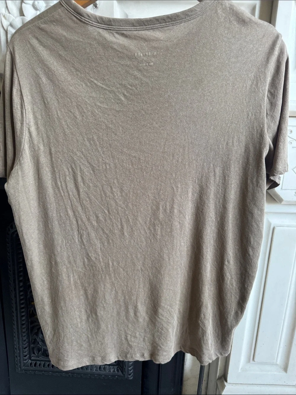 Everlane Air Tee - Picture 7 of 14
